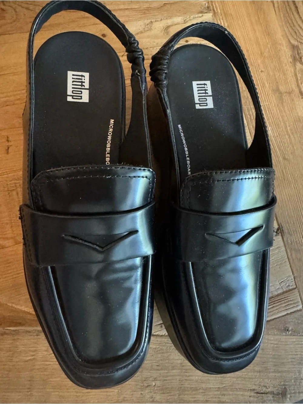 Fitflop leather black platform loafer Slingback.  Size 7.5 - Picture 3 of 4